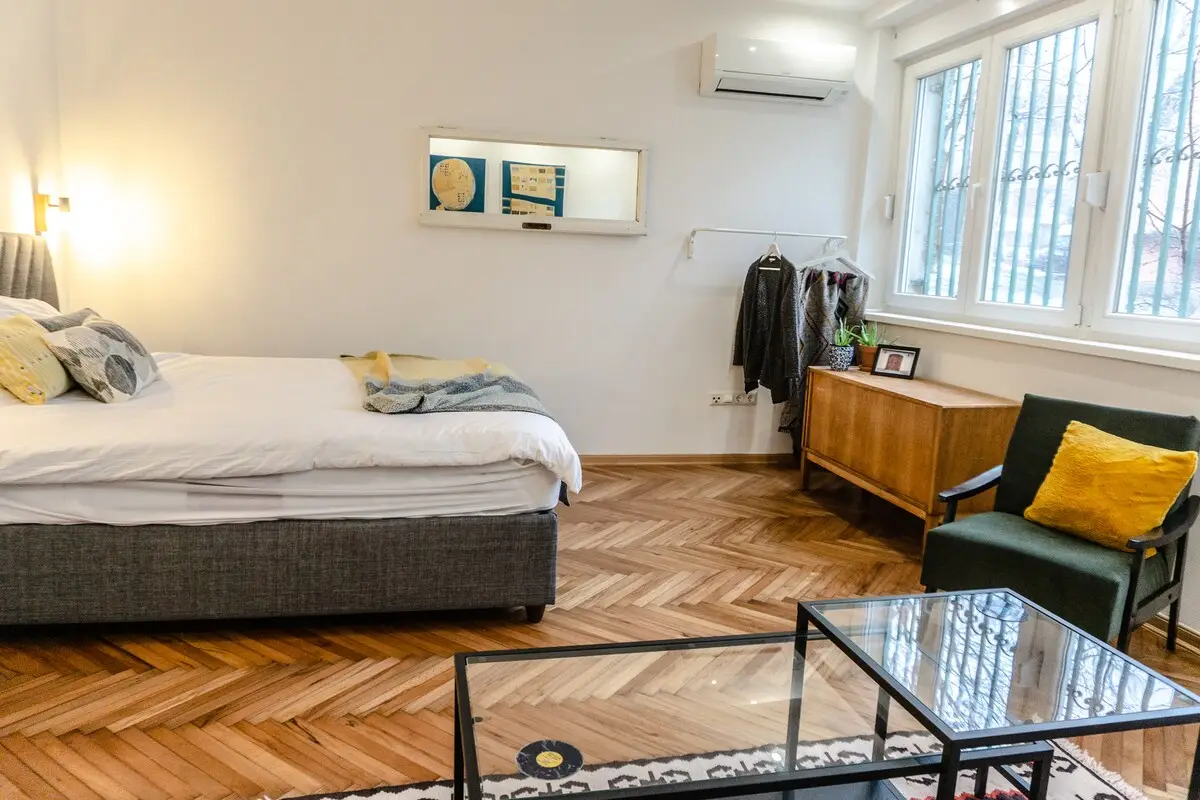Bosnian-Bauhaus retreat