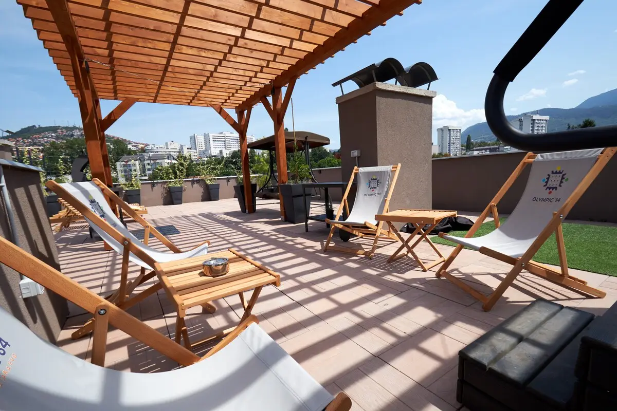 Olympic 84 outdoor Jacuzzi three bedroom apartment