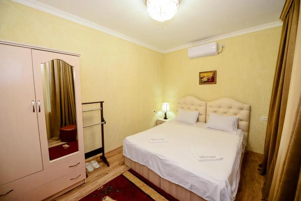 HOTEL VLADi