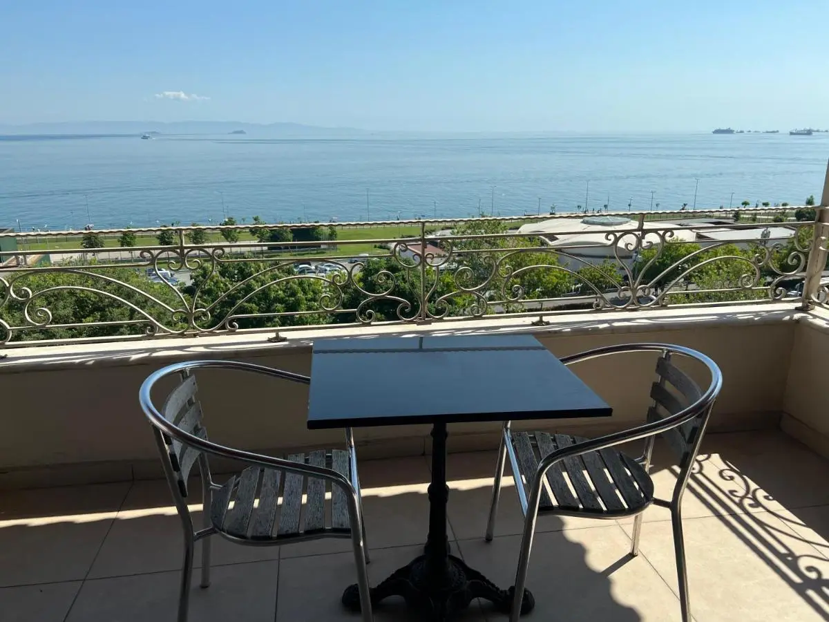 Cheers Lighthouse