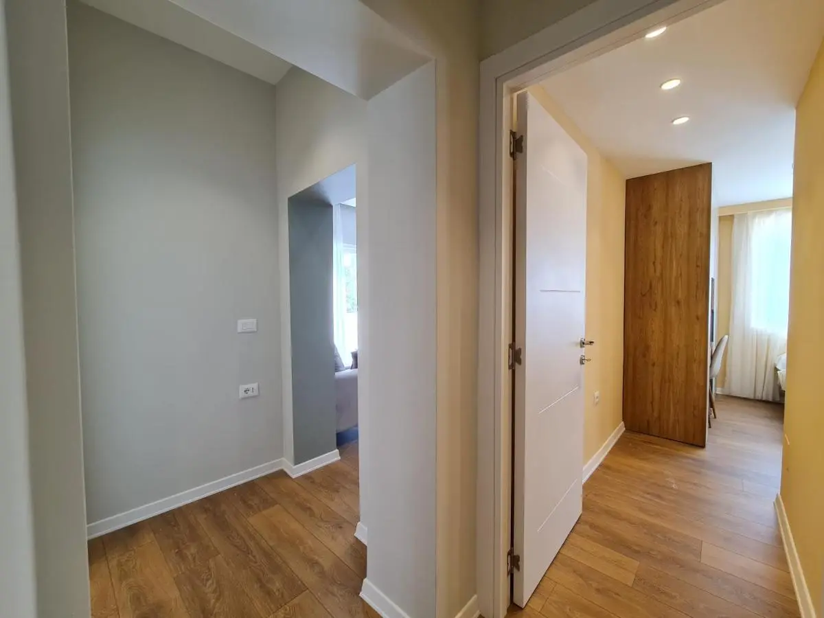 Adore - Modern Apartment