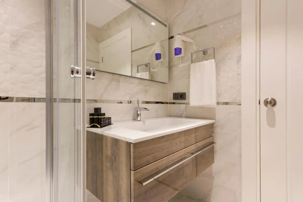 Dencity Hotels & Spa