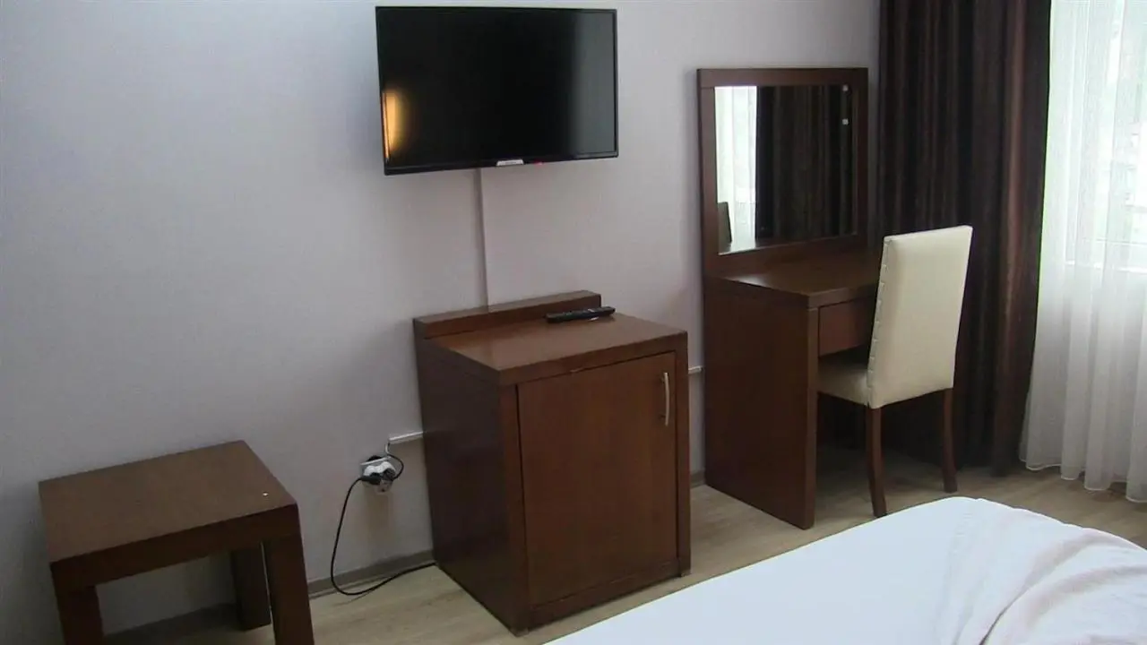 Paluri Otel Hopa