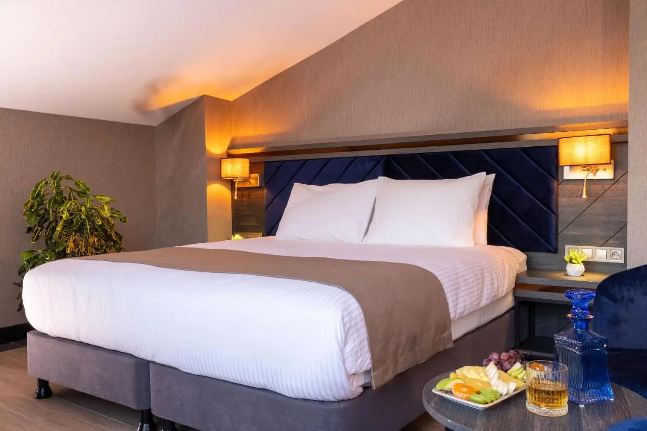 WestDoor Hotel