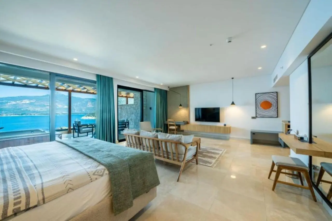 Lures Hotel