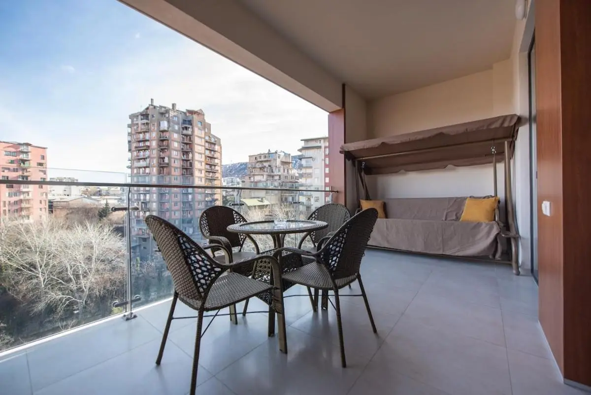 2-Bedroom Apartment with Spacious Park View Balcony - Parking - Vake, Tbilisi