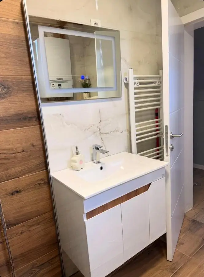 Apartment Mey