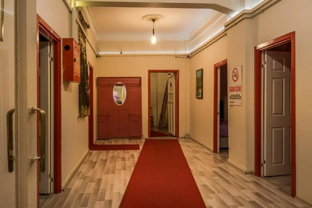 Erenler HoTeL & HosTeL