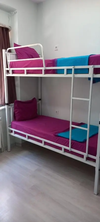 XALİLA HOSTEL & CAFE, MEN's ROOM, BEST IN ISTANBUL ,