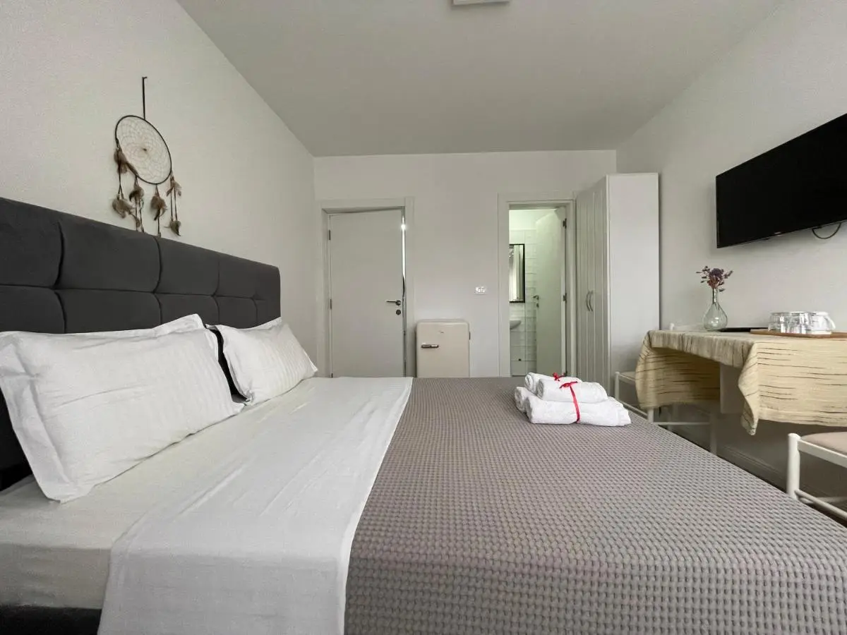Central Studio Apartments