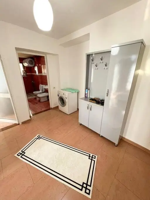 Scanderbeg Square 2BR APT