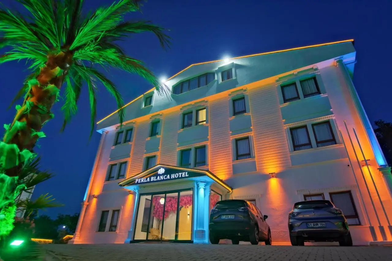 Perla Blanca Hotel
