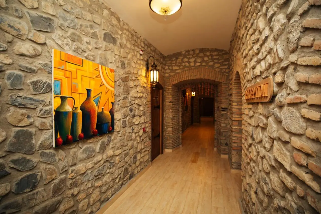 Art Hotel by ABAD Guest