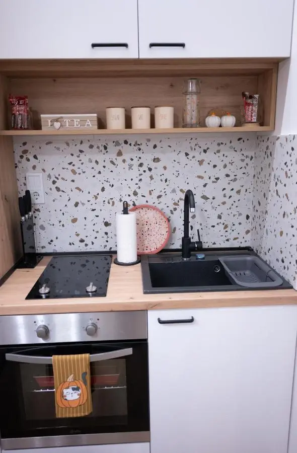Cute 1BDR in City Center