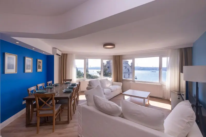Bosphorus and Palace View Top Floor Apartment