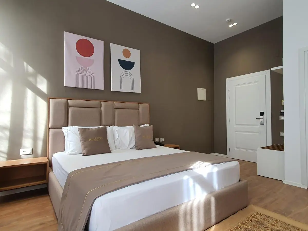 HEIRESS Hotel
