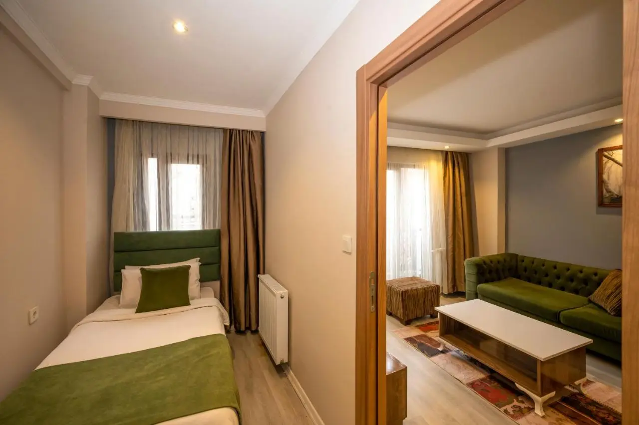 Marida Suit - Istanbul Taksim