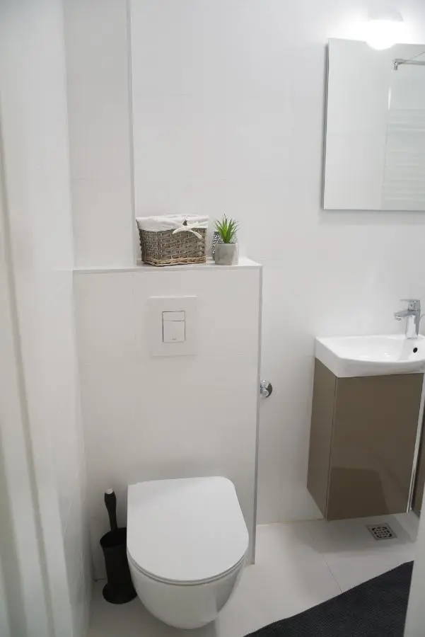 Sunny & Quiet Studio - Central Location