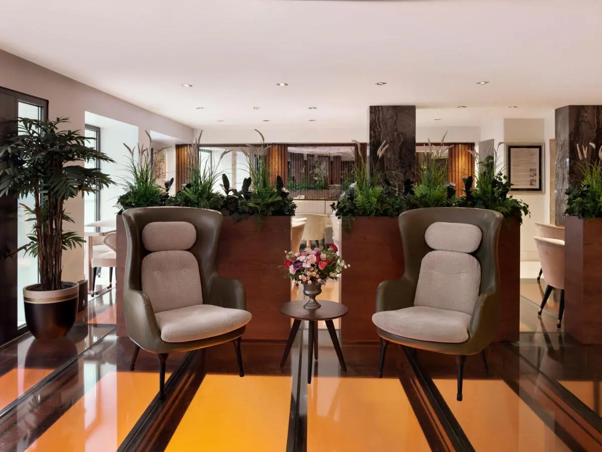 Shining Star Hotel