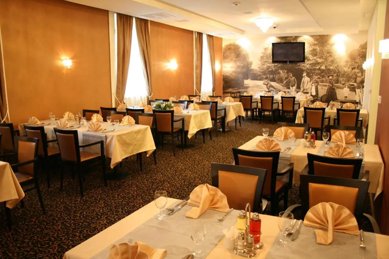 Hotel Crystal