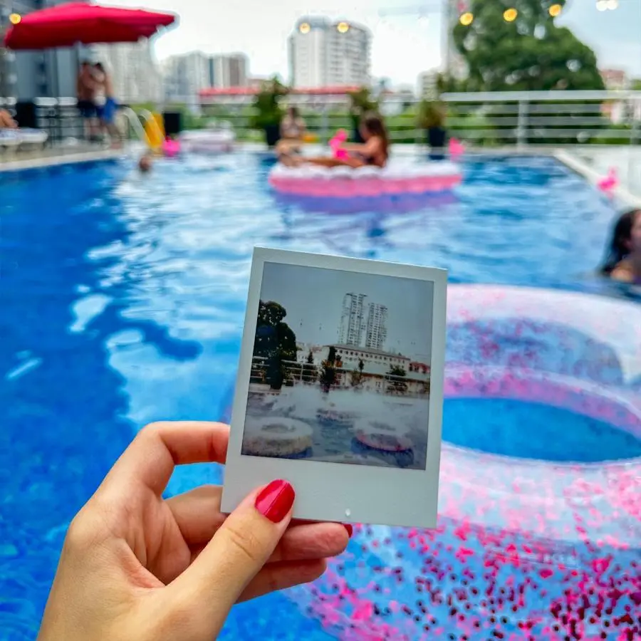 New Wave Hotel