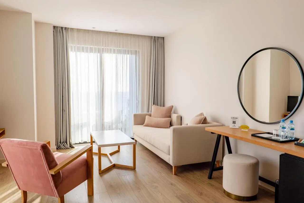 Glow Boutique Hotel & Suites