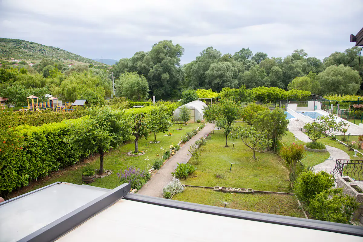 Riverside Pearl-house by the river/swimming pool