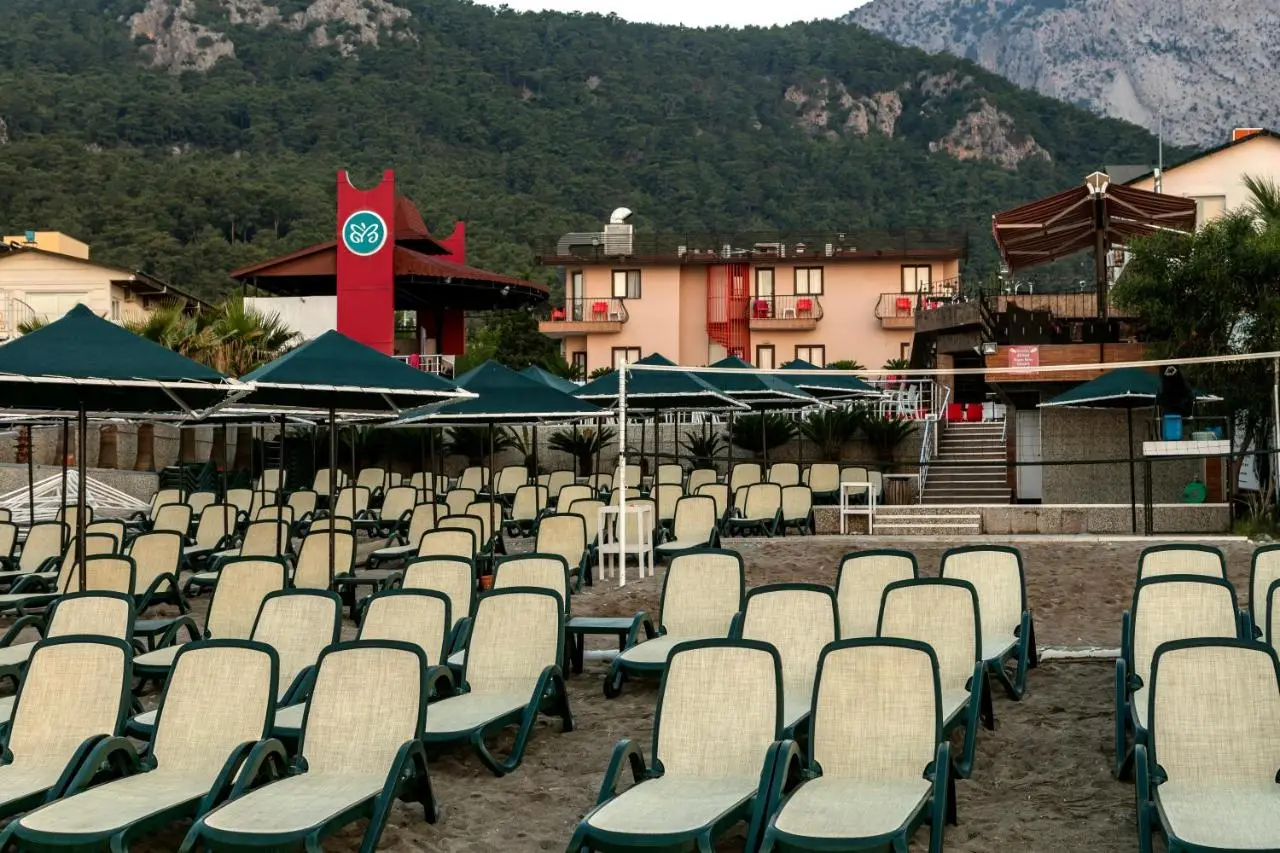 Aleria Belport Beach Hotel