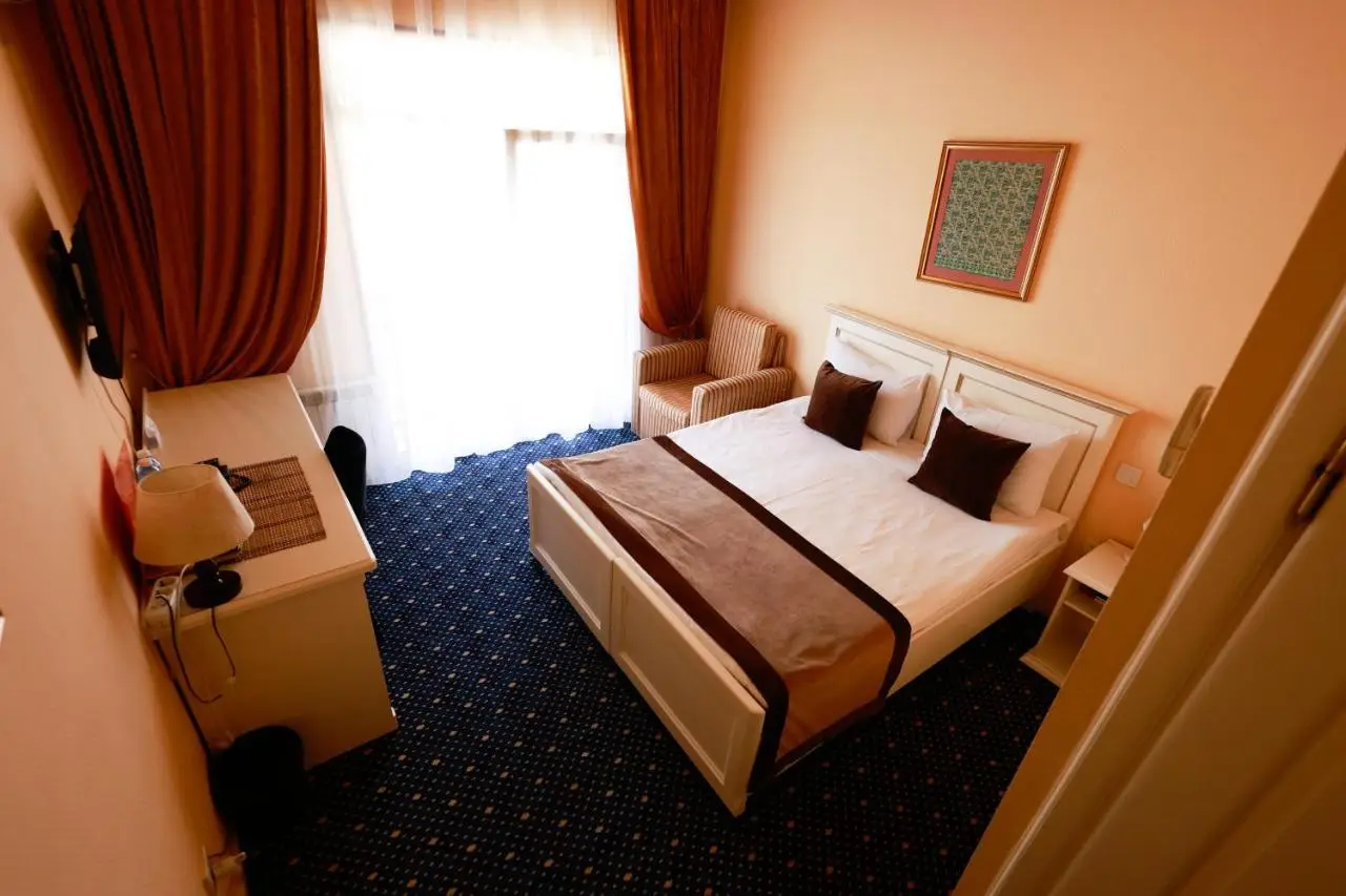 East Legend Hotel
