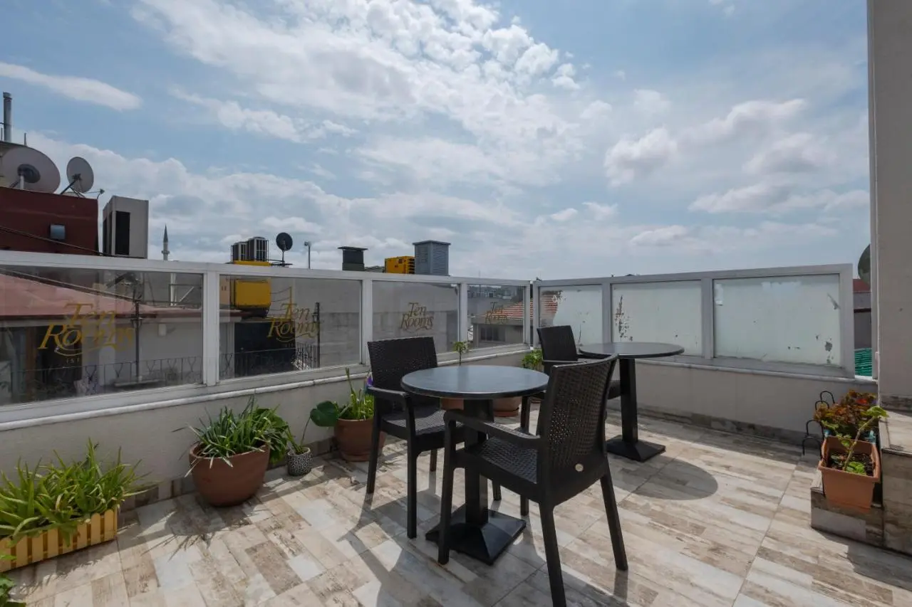 Ten Rooms Istanbul Hotel