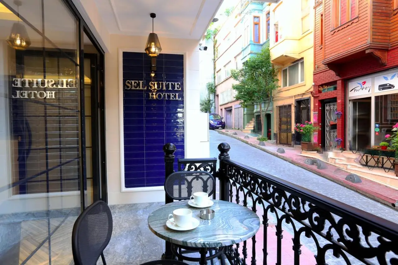 Sel Suite Hotel