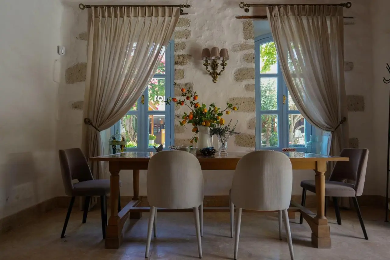 Alaçatı Taş Otel
