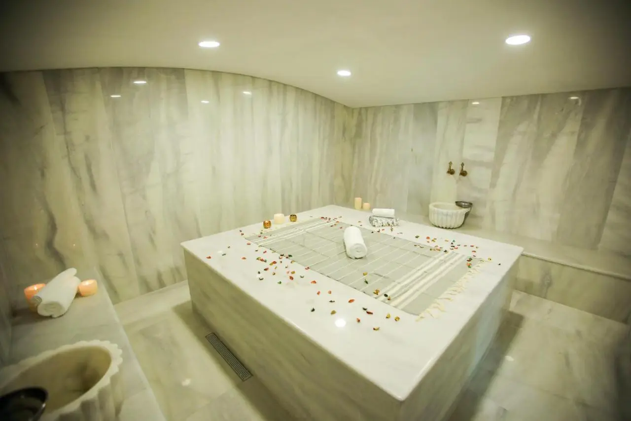 Crystal Hotel & SPA