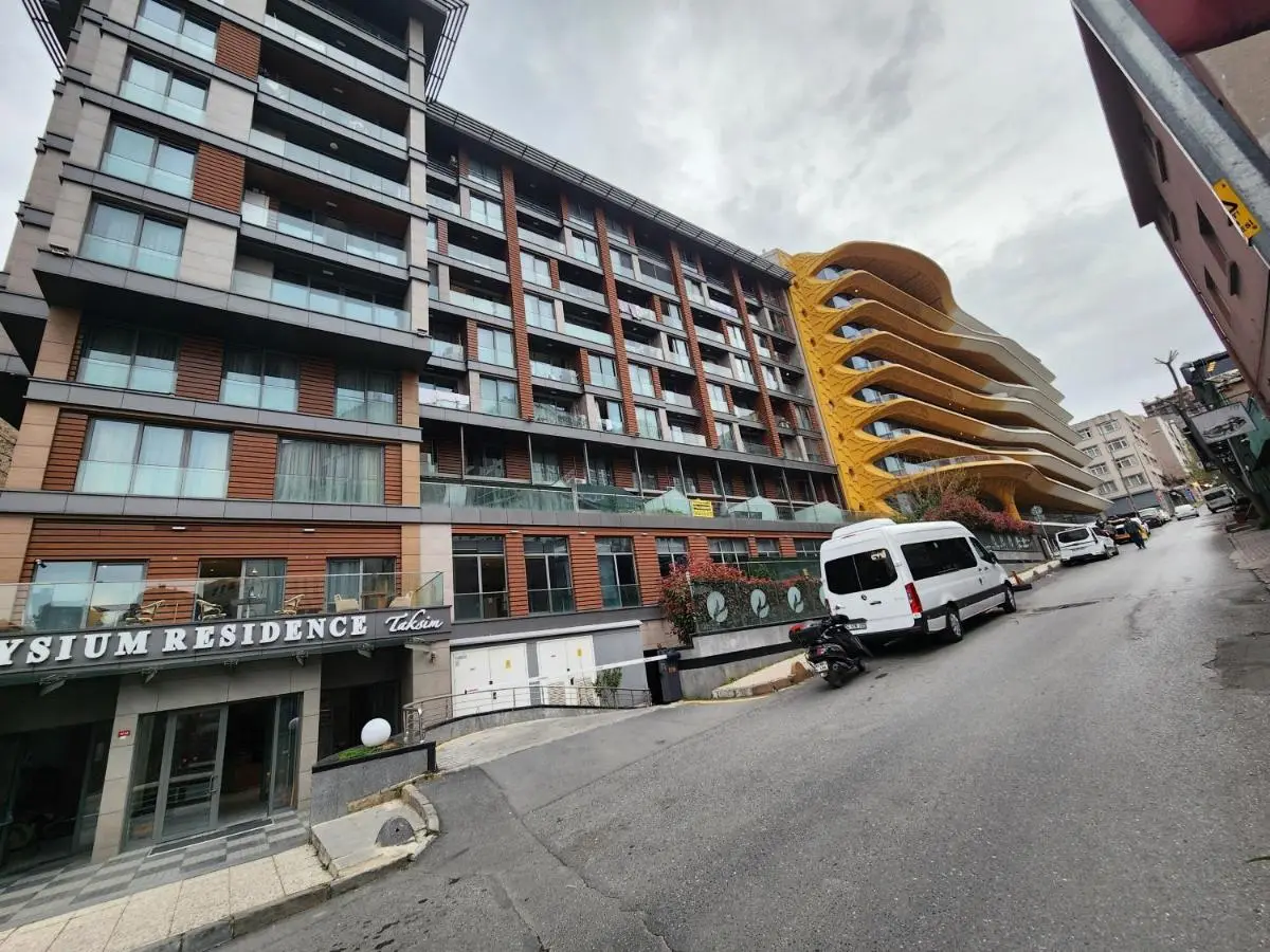 Taksim Square Residence, Two bedrooms, pool sauna gym