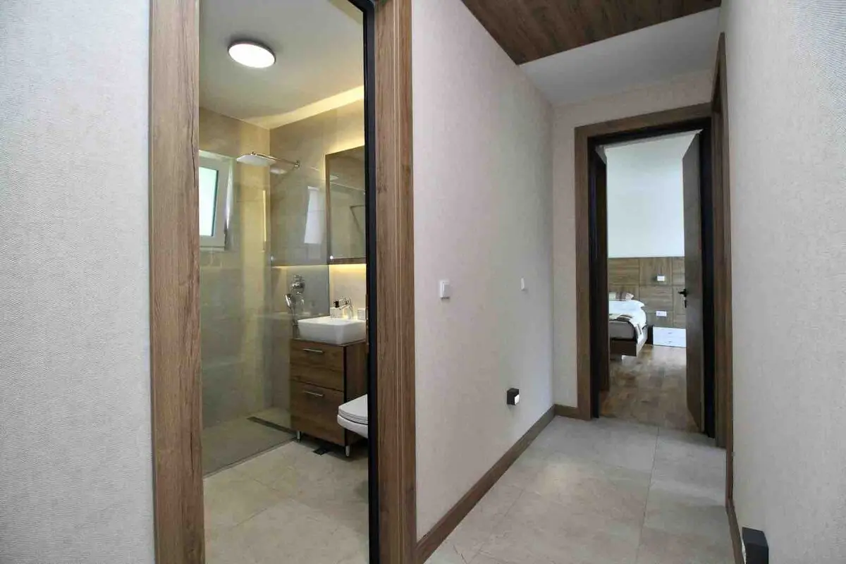 Villa Wood & Green Pool & Spa Residence