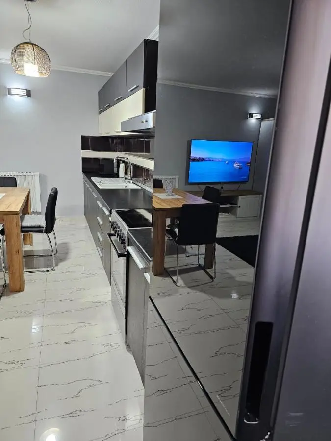 Edi's Apartments-Cozy stay in the center