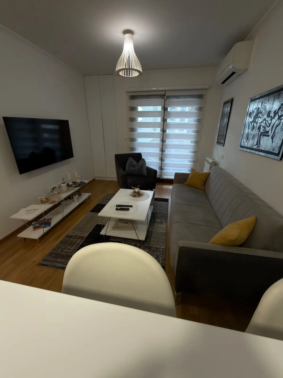 Lovely apartment, own own parking