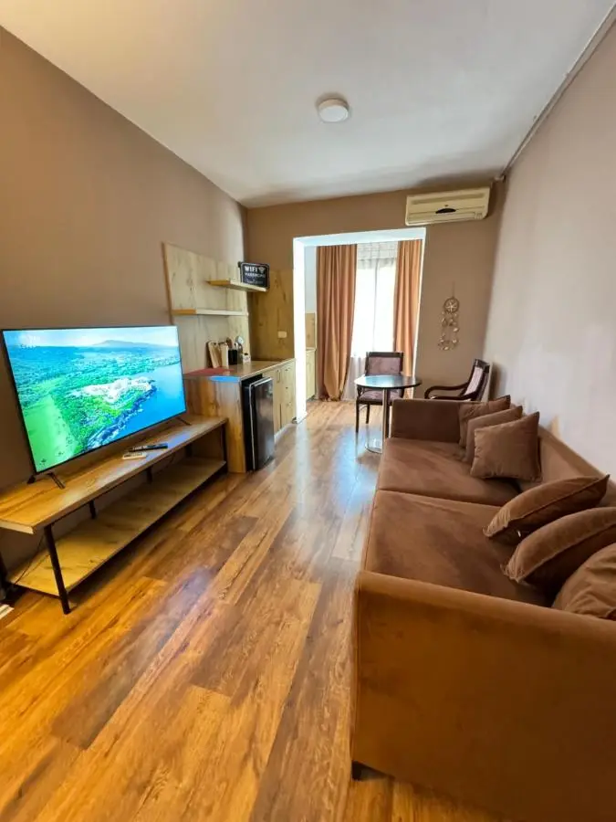 BejartApartment2