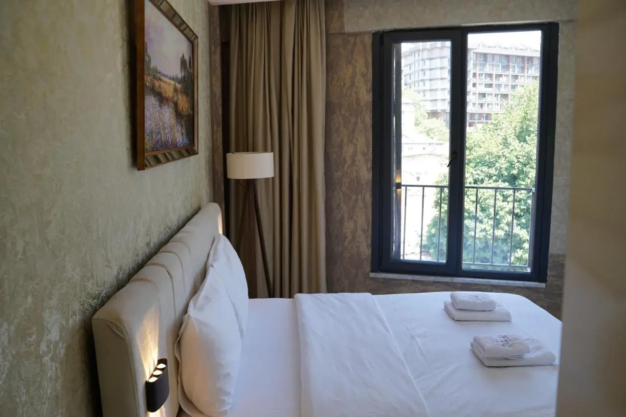 Sword Suit Hotel