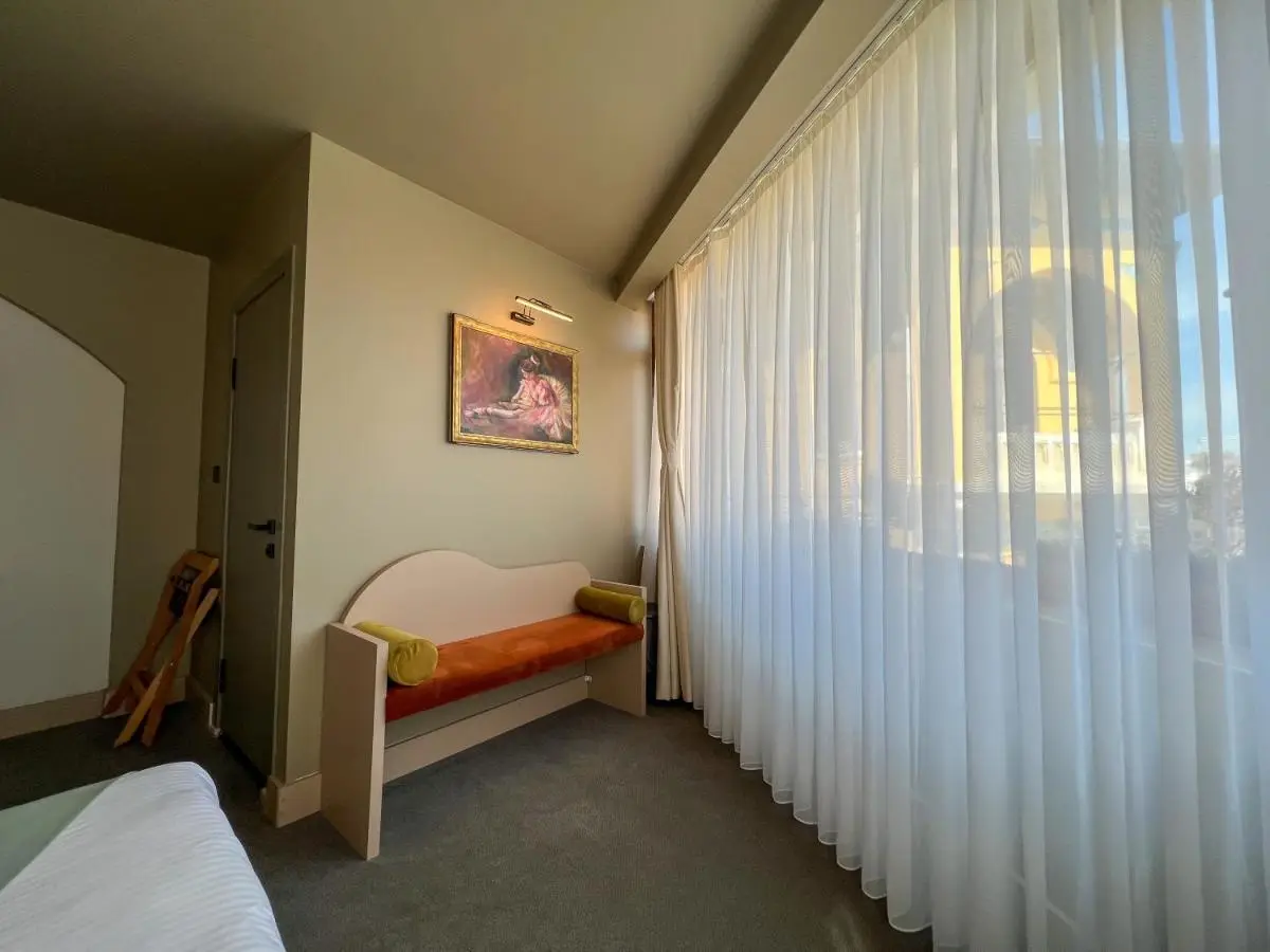 By Kinyas Hotel
