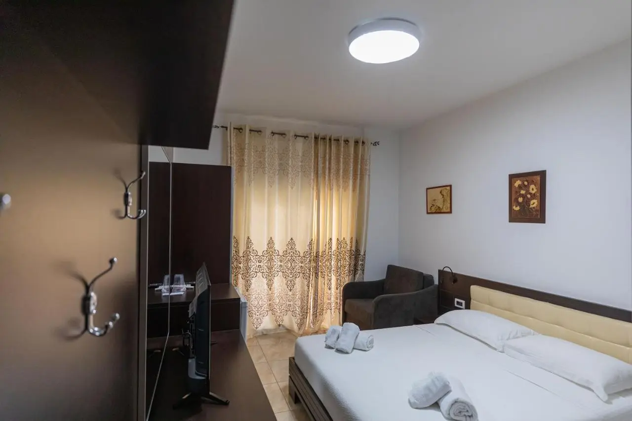 Hotel Pirro