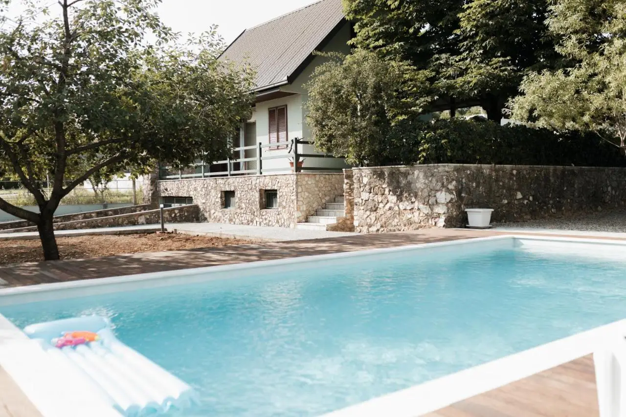 Almond Buna PoolHouse