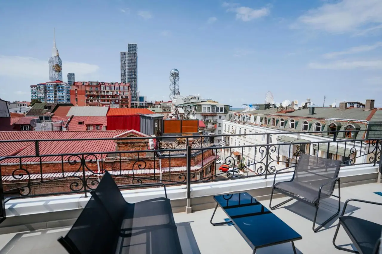 West Apart Hotel