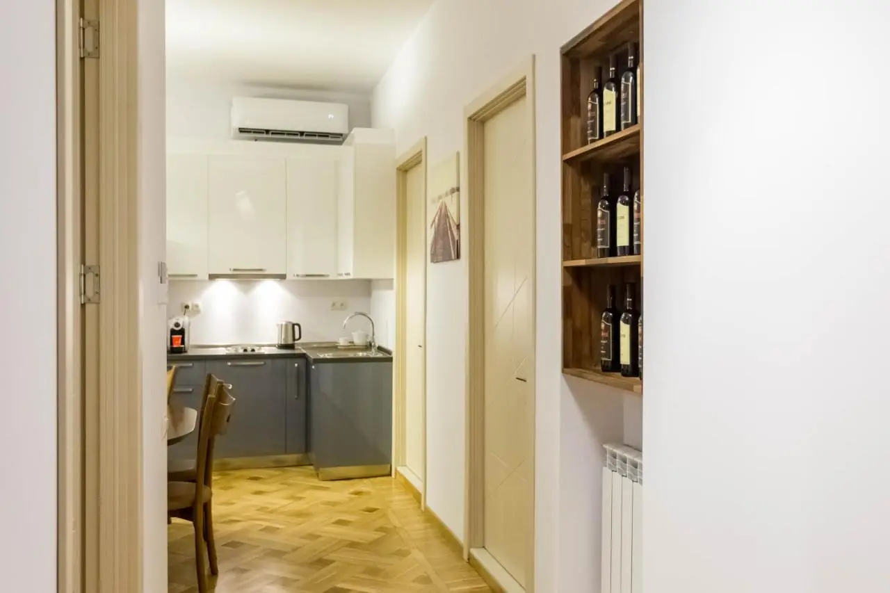 Luxury 3 BR apartment by Freedom square City Center