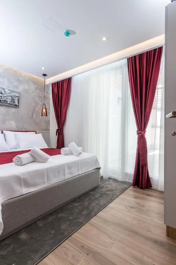 Mayisa Apartments