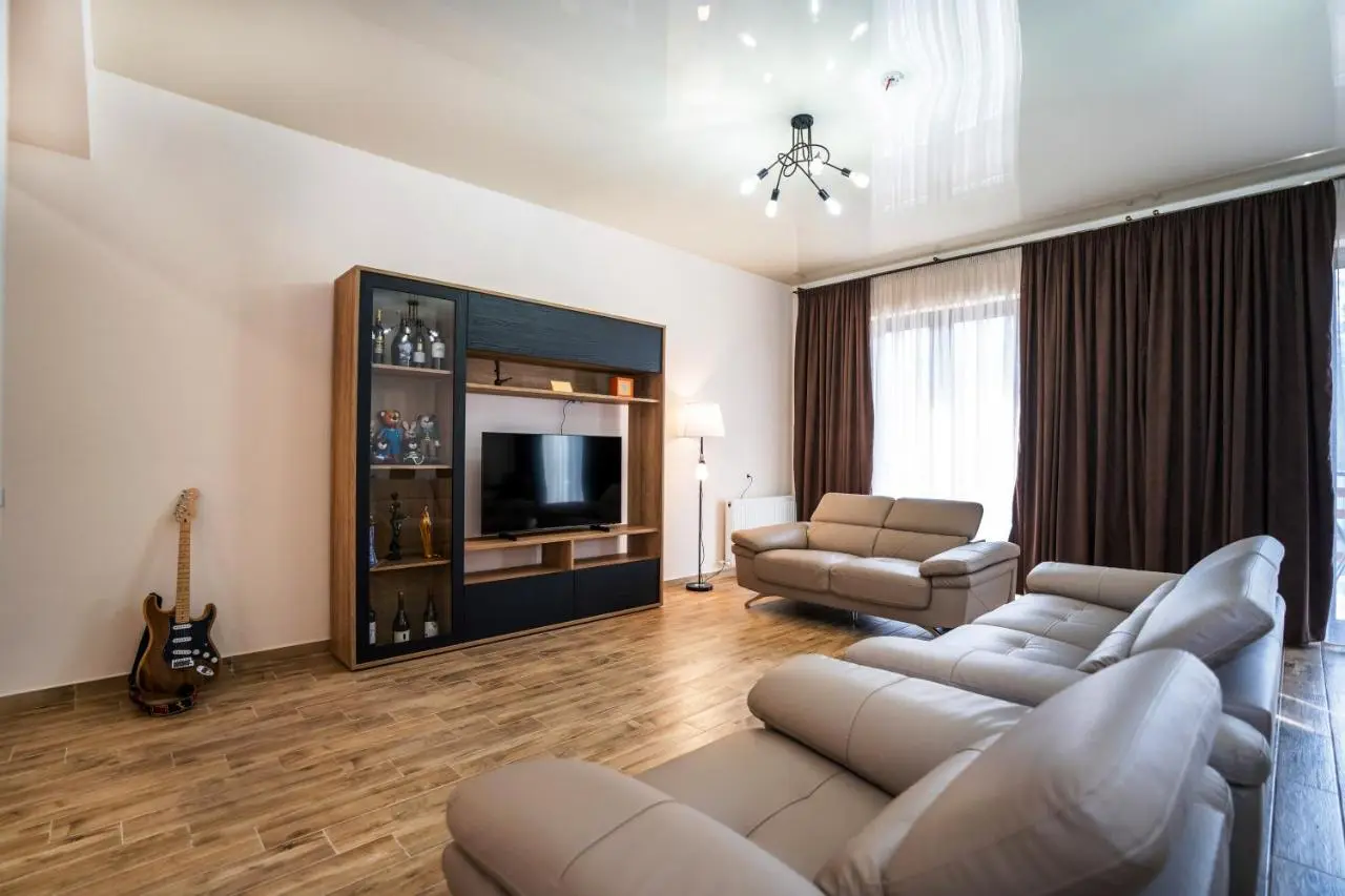 Eltisy Guest House