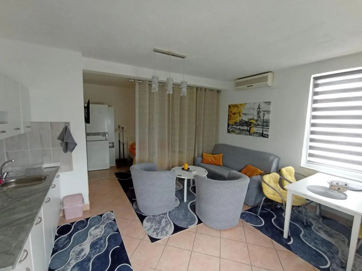 Studio apartman Nejra
