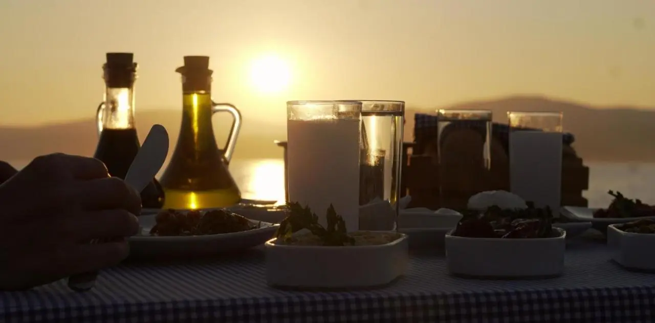 Maya Bistro Hotel & Beach