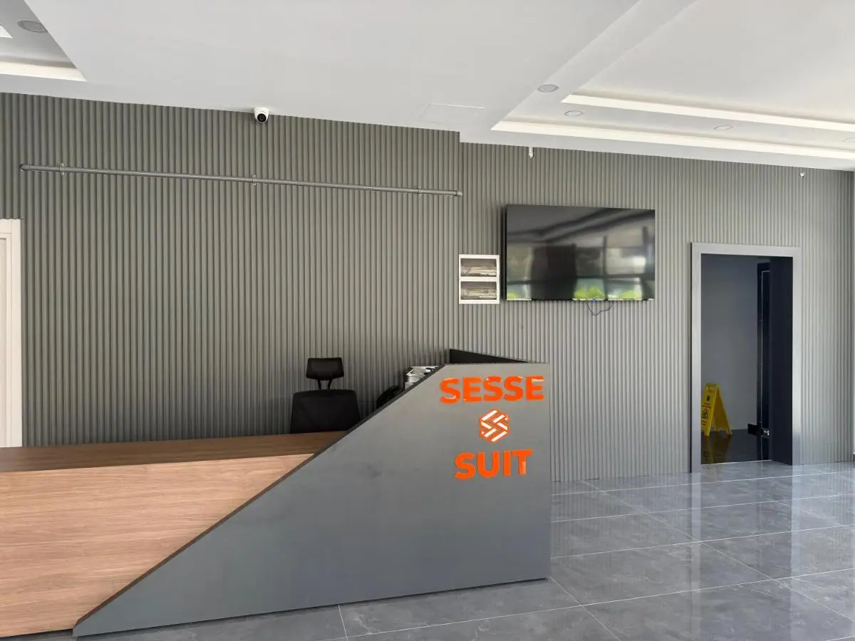 Sesse suit