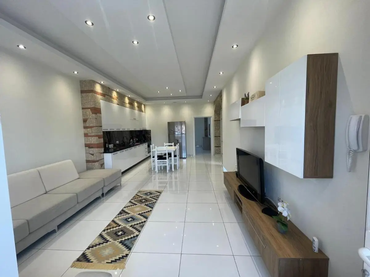 Franco Apartments